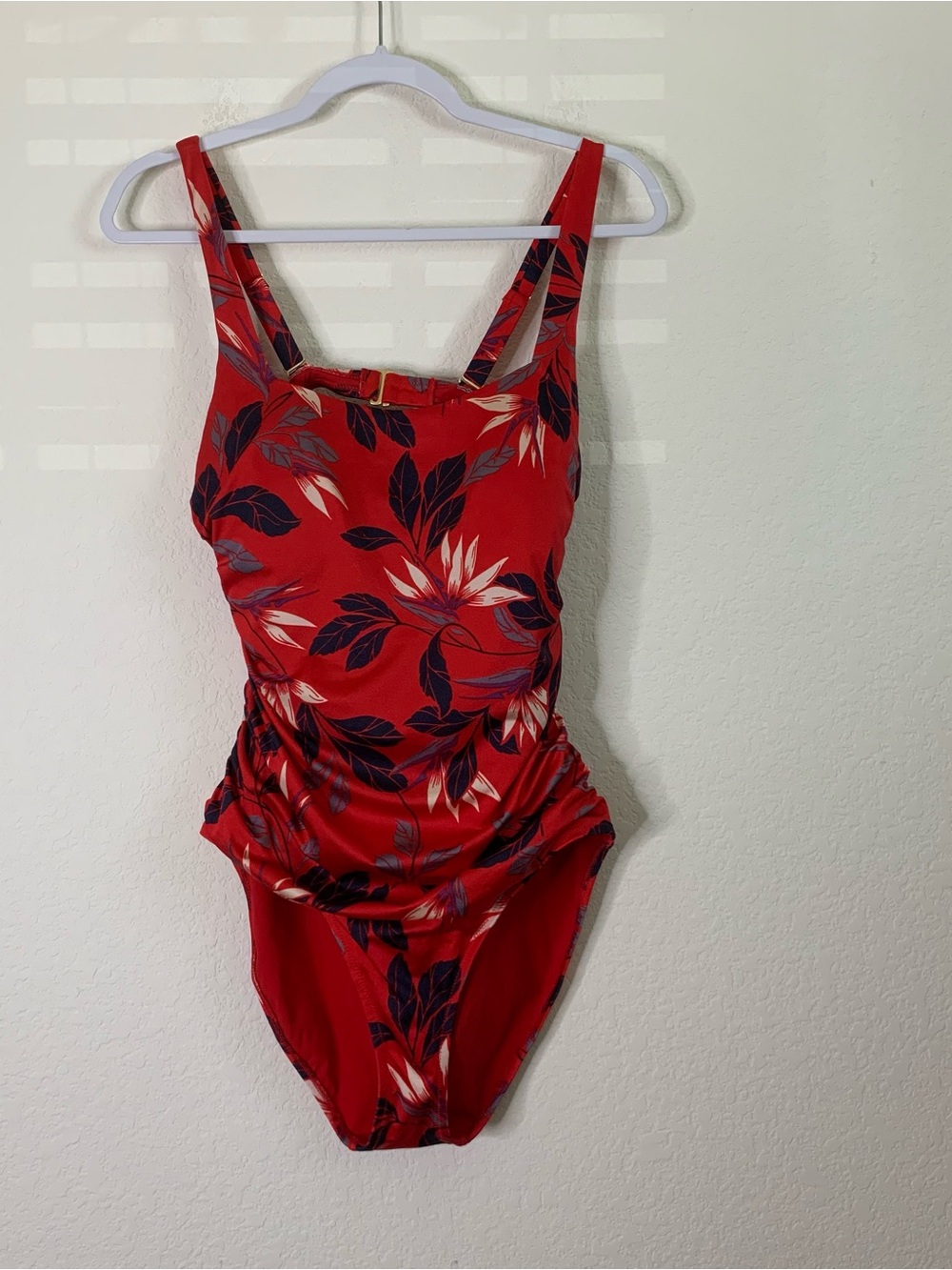 Athleta Red Leaf Print Floral Paradaiso One Piece Swimsuit L